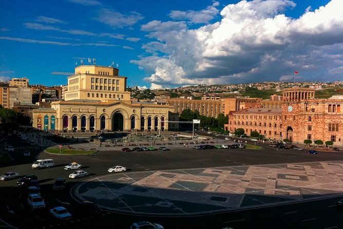 Amazing Yerevan - Ending at Republic Square and the singing fountains