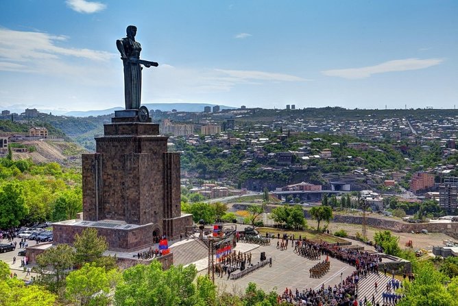 Amazing Yerevan - What the private vehicle adds