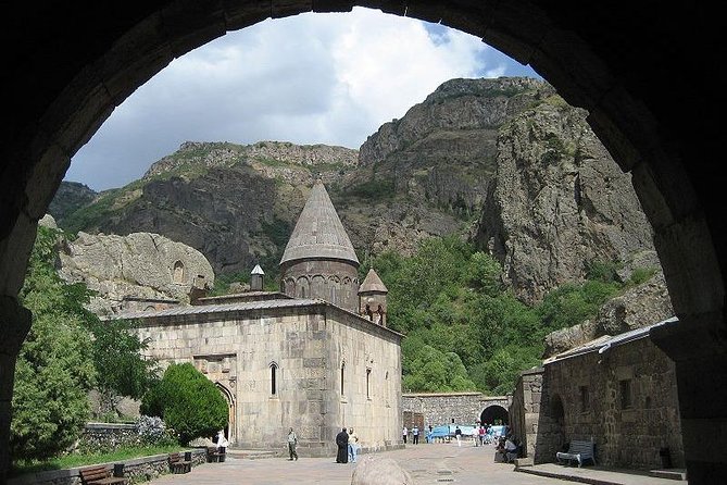 Day trip to: Garni and Geghard - What the private vehicle and guide add