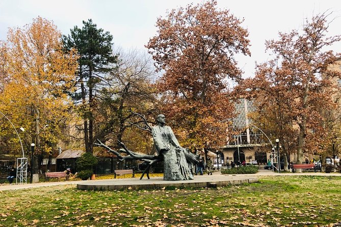 Evening walking tour in Yerevan - Beginning at Vernissage Market