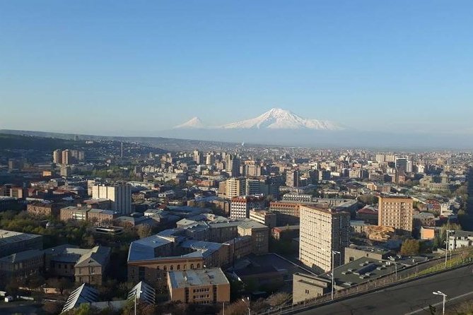 Evening walking tour in Yerevan - Northern Avenue for modern Yerevan