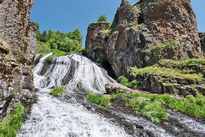 Group Tour: Lake Sevan, Hayravank, Noratus, Jermuk, winery - Why this long Armenian day works