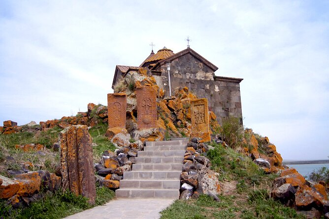 Group Tour: Lake Sevan, Hayravank, Noratus, Jermuk, winery - Jermuk’s warm mineral water
