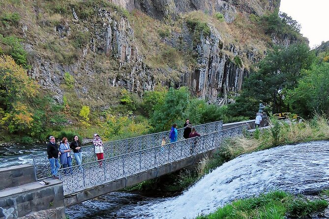 Guided tour: Khor Virap, Noravank Monastery, Areni, Jermuk - Why the $35 price works