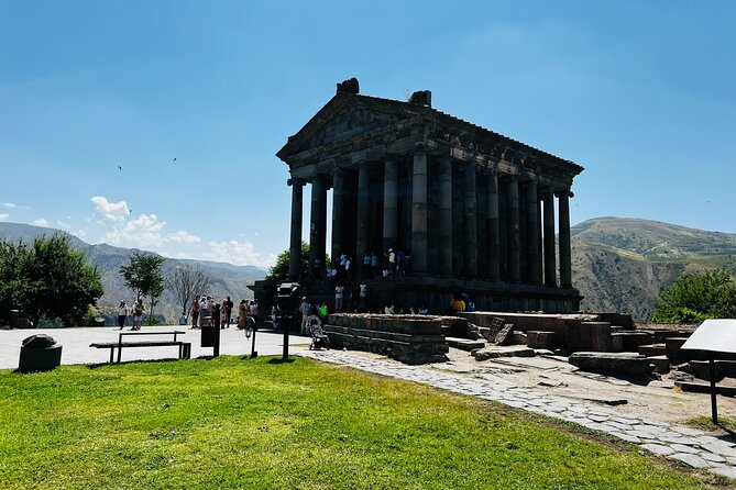 Khor Virap, Garni, Geghard,Azat Reservoir Highlights:Private tour - Charents Arch and a short viewpoint stop