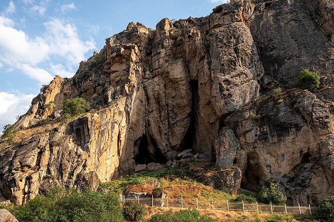 Khor Virap, Noravank & Birds' Cave Day Trip with Wine Tasting - The vehicle, group size, and pace