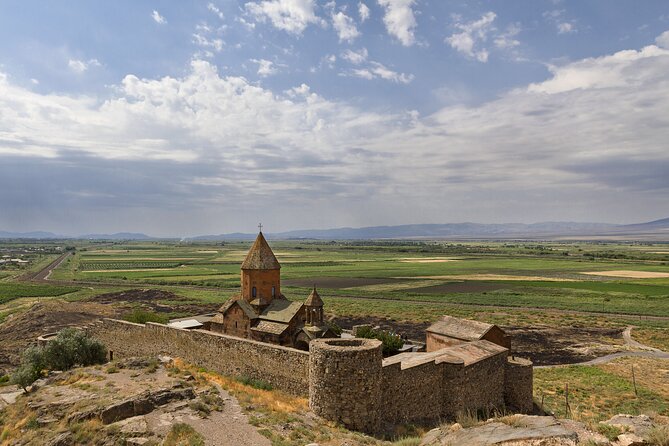 Khor Virap, Noravank Private Tour with Optional Wine Tasting - Areni wine, lunch, and the extra-cost question