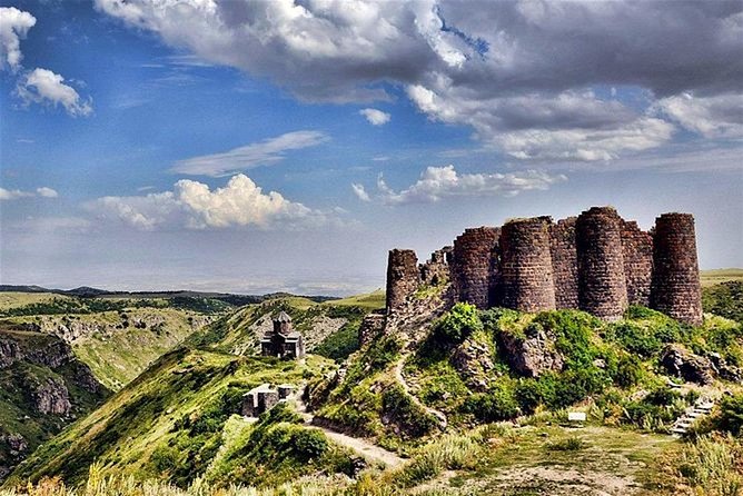 PRIVATE TOUR: Saghmosavank , Alphabet monument, Amberd fortress - Key points at a glance