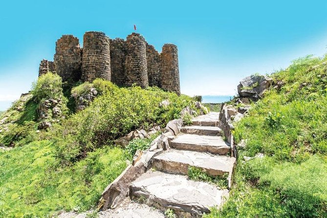 PRIVATE TOUR: Saghmosavank , Alphabet monument, Amberd fortress - Saghmosavank above the river