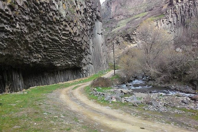 Private tour to Garni Pagan Temple, Geghard Cave Monastery & Symphony of Stones - Why this Garni and Geghard pairing works