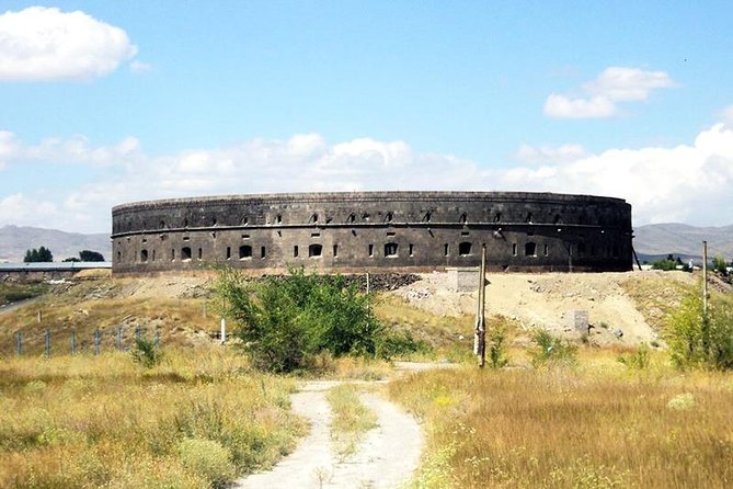Private tour to Gyumri, Dzitoghtsyan Museum, Black Fortress - Reaching Gyumri in a private vehicle