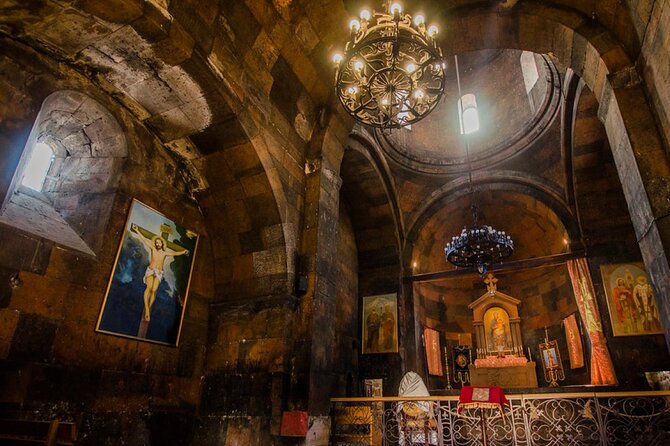Private Tour to Khor Virap, ancient Areni cave or Areni winery, Noravank - Lunch, snacks, and timing
