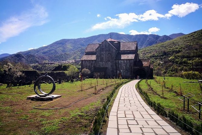 Private Transfer & Tour from Tbilisi to Yerevan or Yerevan to Tbilisi - The guide can make or break the day