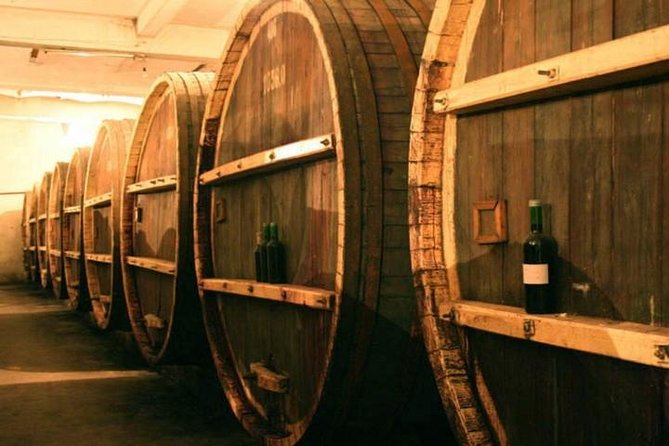 Private wine tour to Khor Virap, Areni winery, Noravank - A short taste of Areni wine