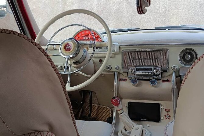 Retro KGB Tour: A Volga 21 Adventure in Yerevan's Soviet Past with photography - What two hours feels like in practice