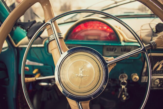 Retro KGB Tour: A Volga 21 Adventure in Yerevan's Soviet Past with photography - Photography is part of the appeal