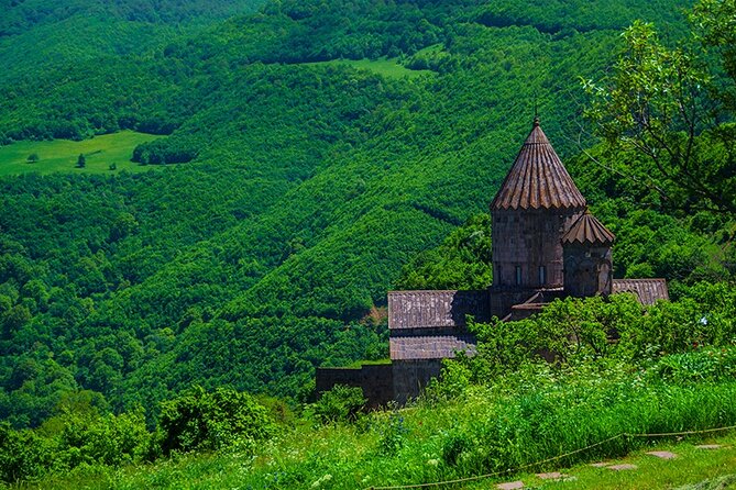 Tatev & Shaki Waterfall Guided Group Tour with Wine Tasting - Guides, languages, and group comfort