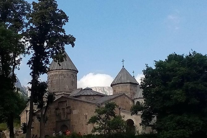 Transfer from Yerevan to Tbilisi with 2 sightseeing stops - How the $200 price works for your group