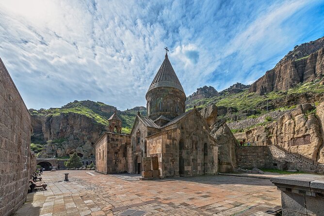 Yerevan: Garni, Geghard, Symphony of Stones & Lavash Baking - Charents Arch and the first view of Mount Ararat